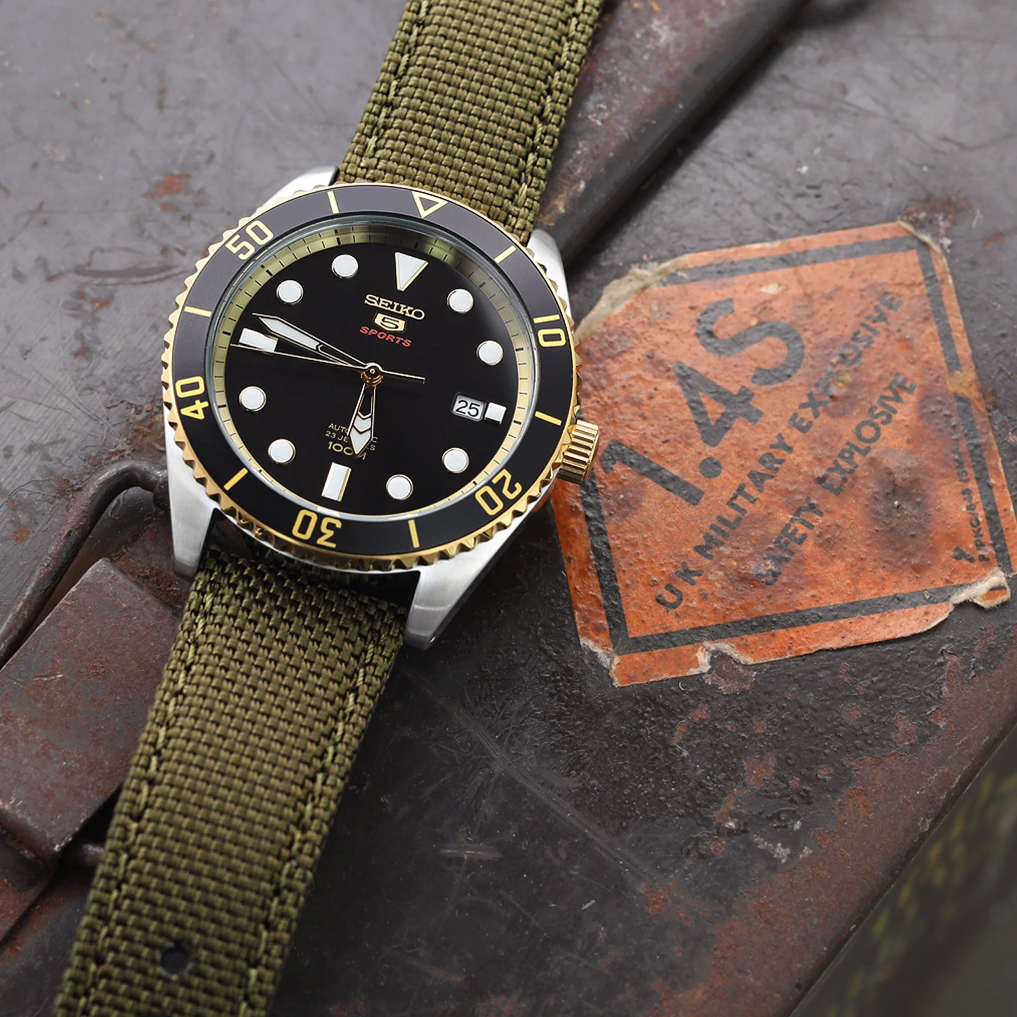 20mm, 21mm or 22mm Strong Texture Woven Nylon Military Green Watch Strap, Polished - Image 3