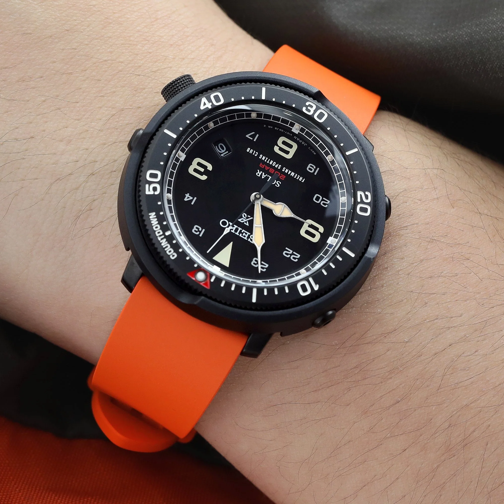 20mm or 22mm Straight End Orange FKM Rubber Quick Release Watch Band, Brushed - Image 3