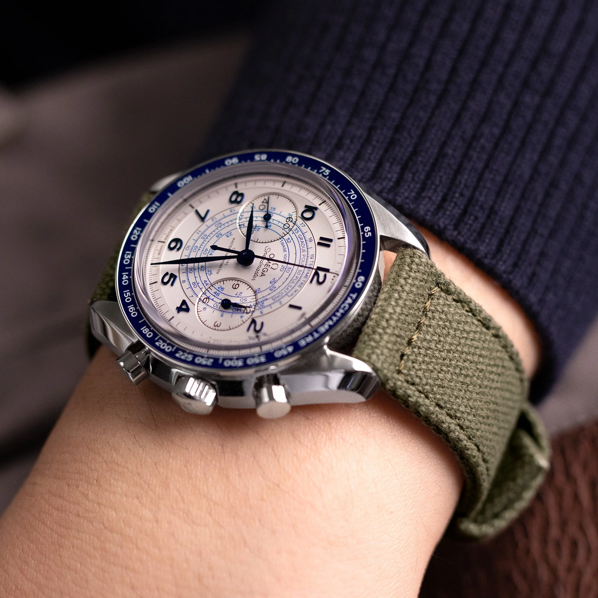 20mm, 21mm or 22mm MiLTAT WW2 2-piece Military Green Washed Canvas Armband with lockstitch round hole, Sandblasted - Image 3