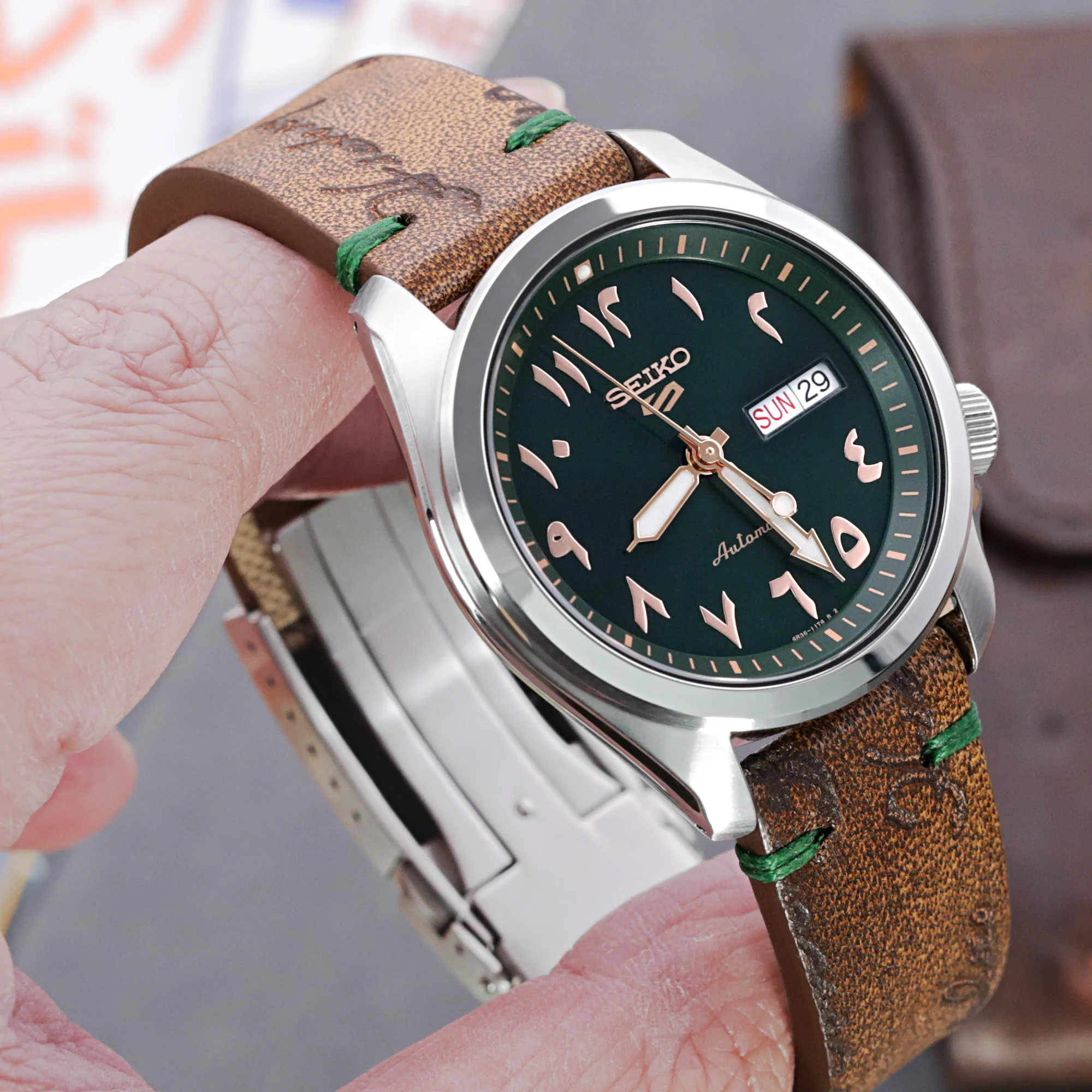 Q.R. 20mm Italian Handmade Vintage Brown Laser Engraved Leather Watch Band, One-piece V-clasp, Green St. - Image 4