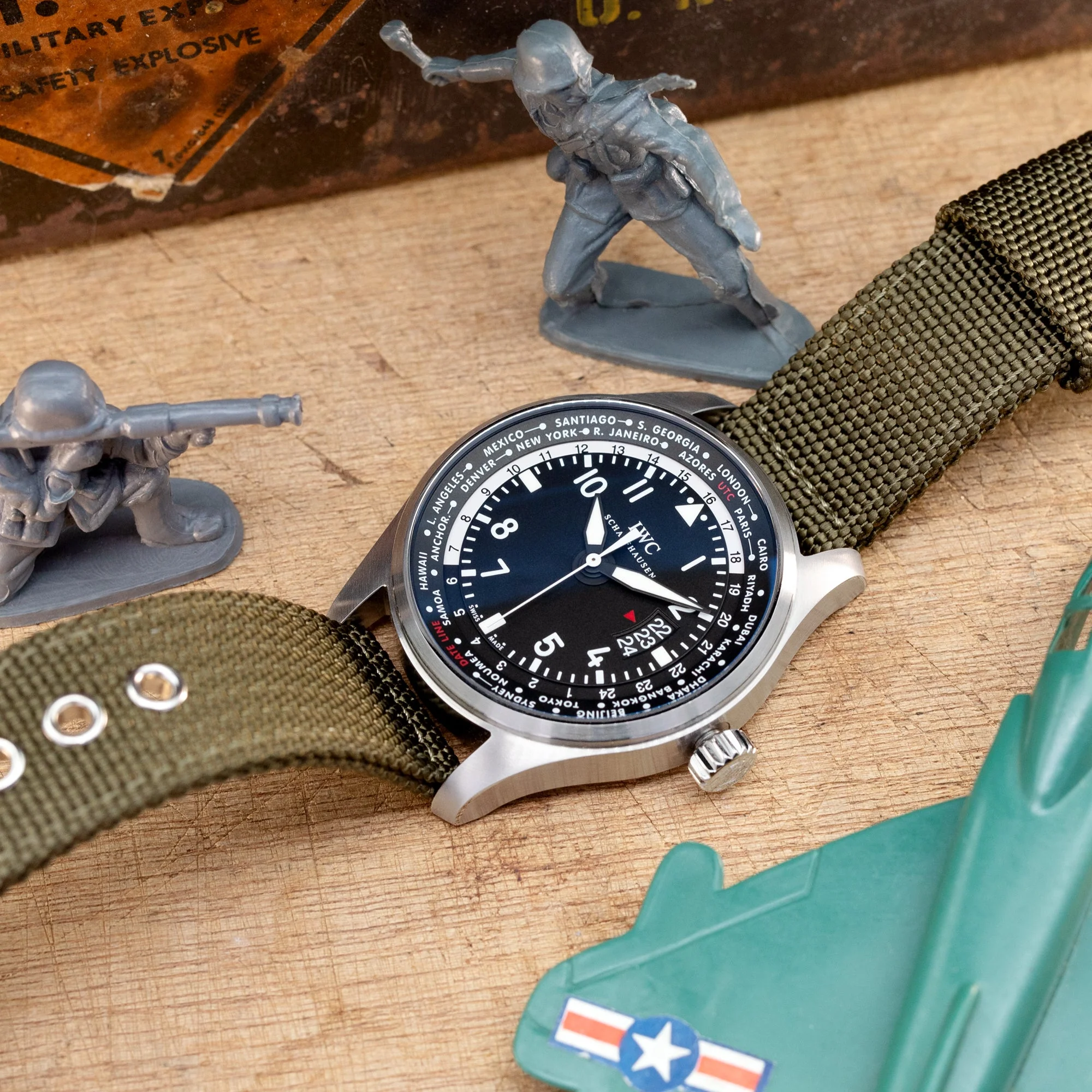 22mm Military Green Premium Nylon Weaved Quick Release Watch Band with Eyelet - Image 3