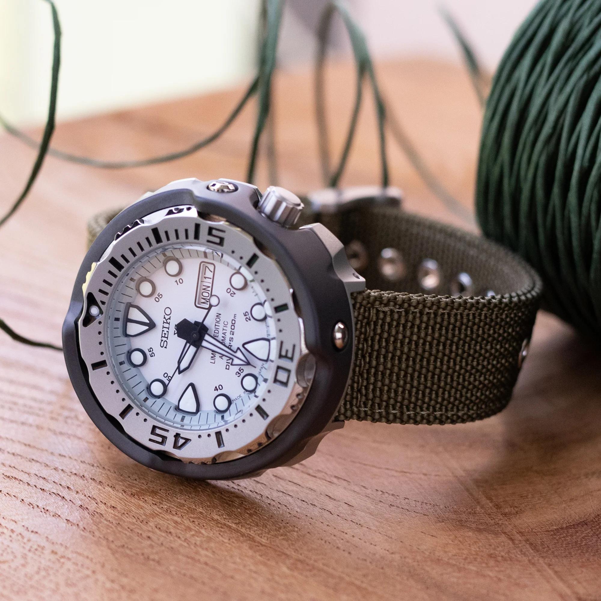 22mm Military Green Premium Nylon Weaved Quick Release Watch Band with Eyelet - Image 5