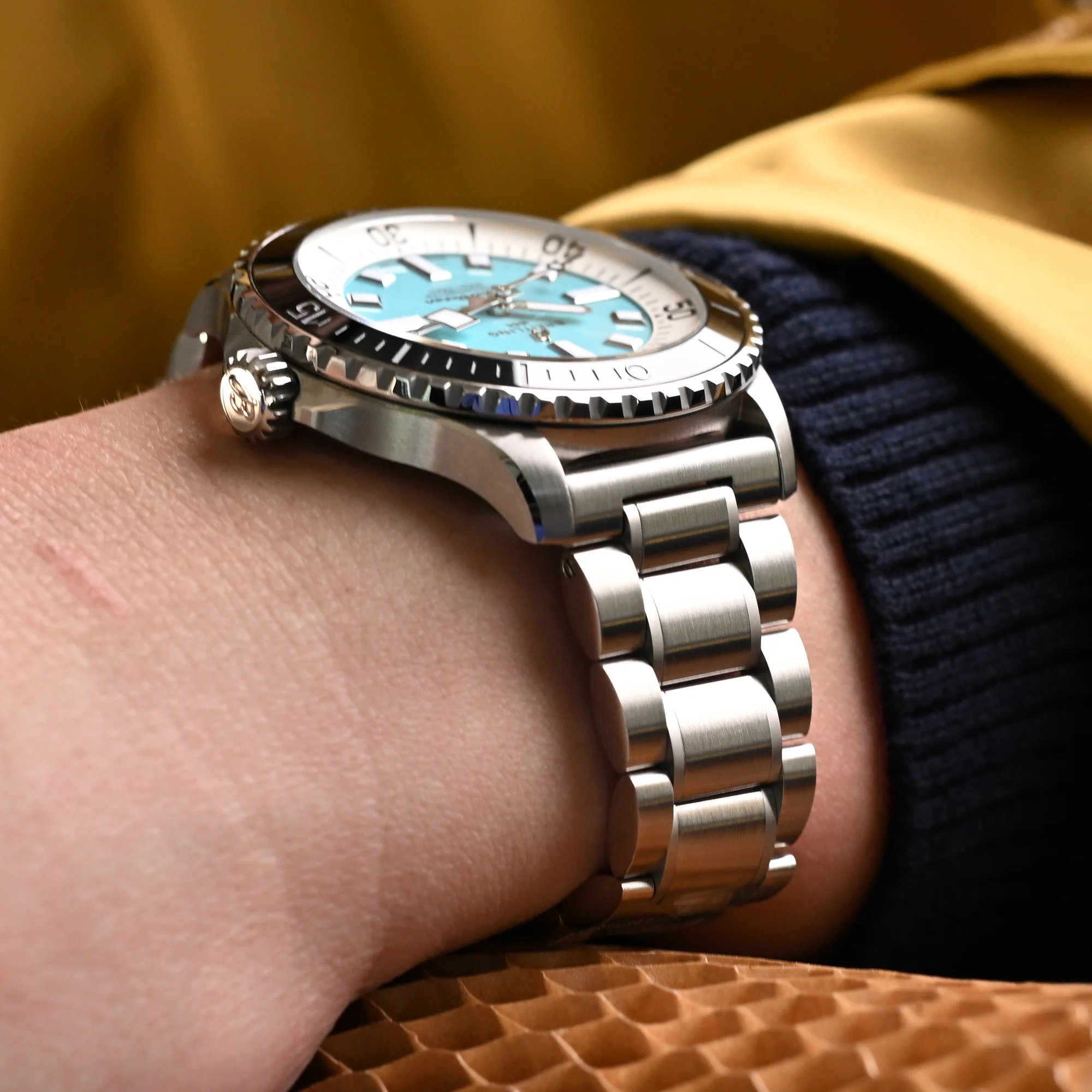 20mm or 22mm Entwine (Pull-Twist) QR Watch Band Straight End Quick Release, 316L Stainless Steel Brushed V-Clasp - Image 6