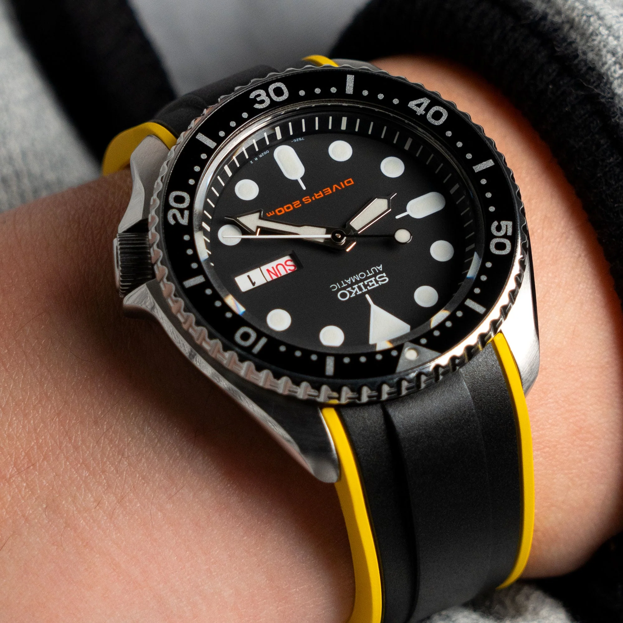 StrapXPro - SX1A Rubber Strap for Seiko SKX007, Black / Yellow - Image 3
